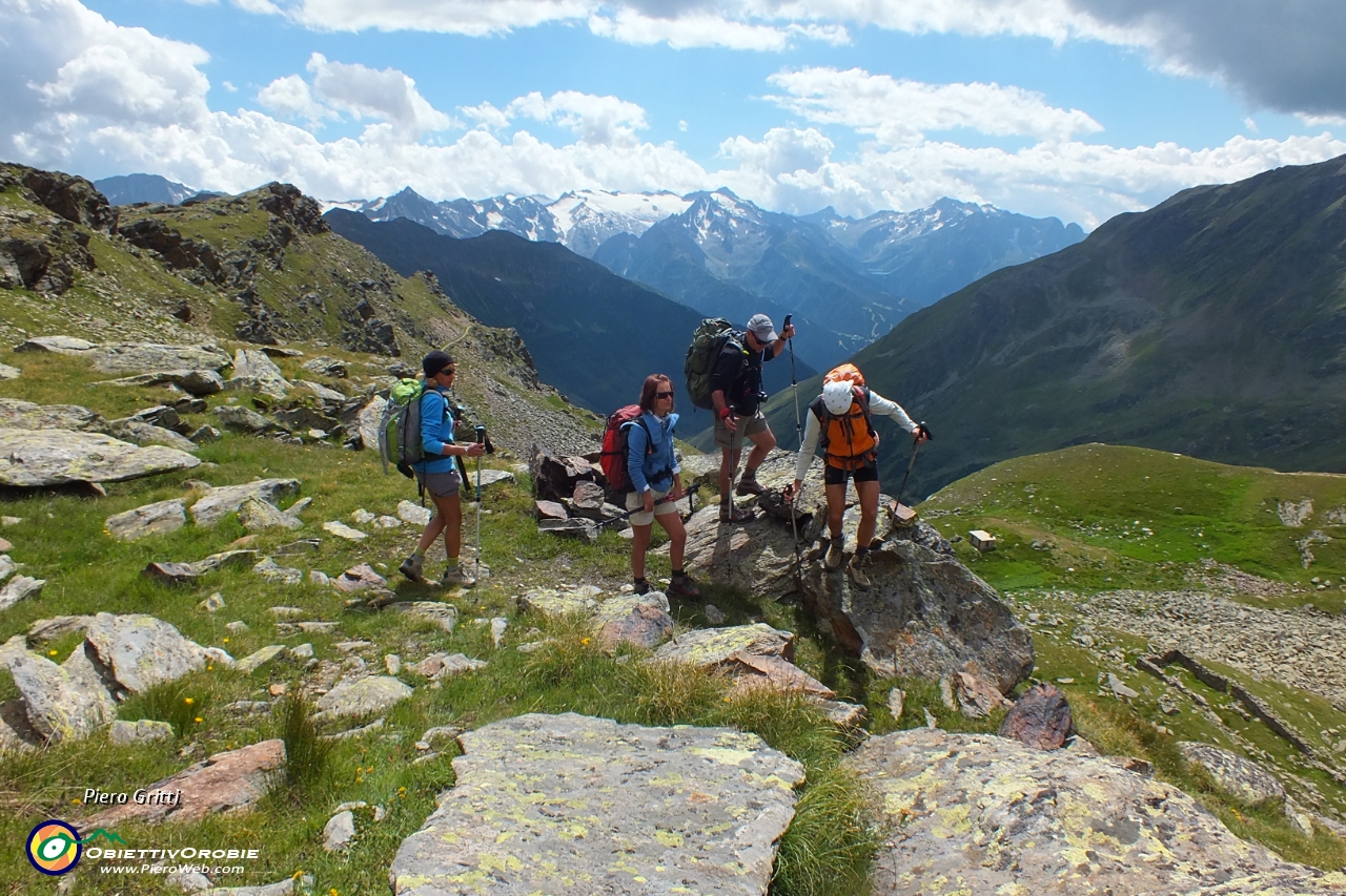 51 Scendiamo a dx per i Laghetti d'Ercavallo.JPG